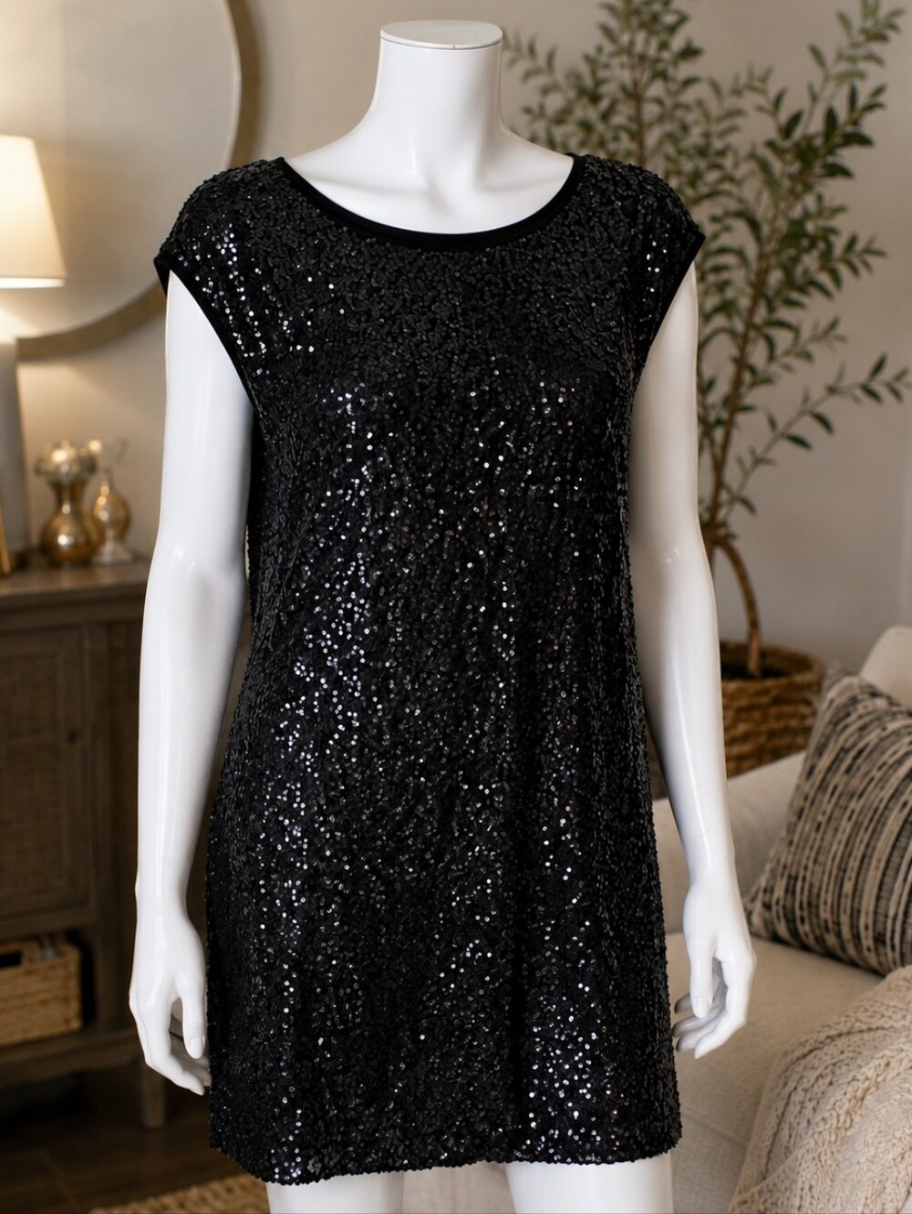 LC Lauren Conrad Black Sequin Shift Dress Sparkle Party Cocktail Glam Lined